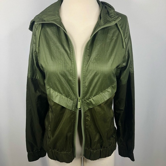 Nike NSW Green Hooded Wind Runner - Picture 3 of 7